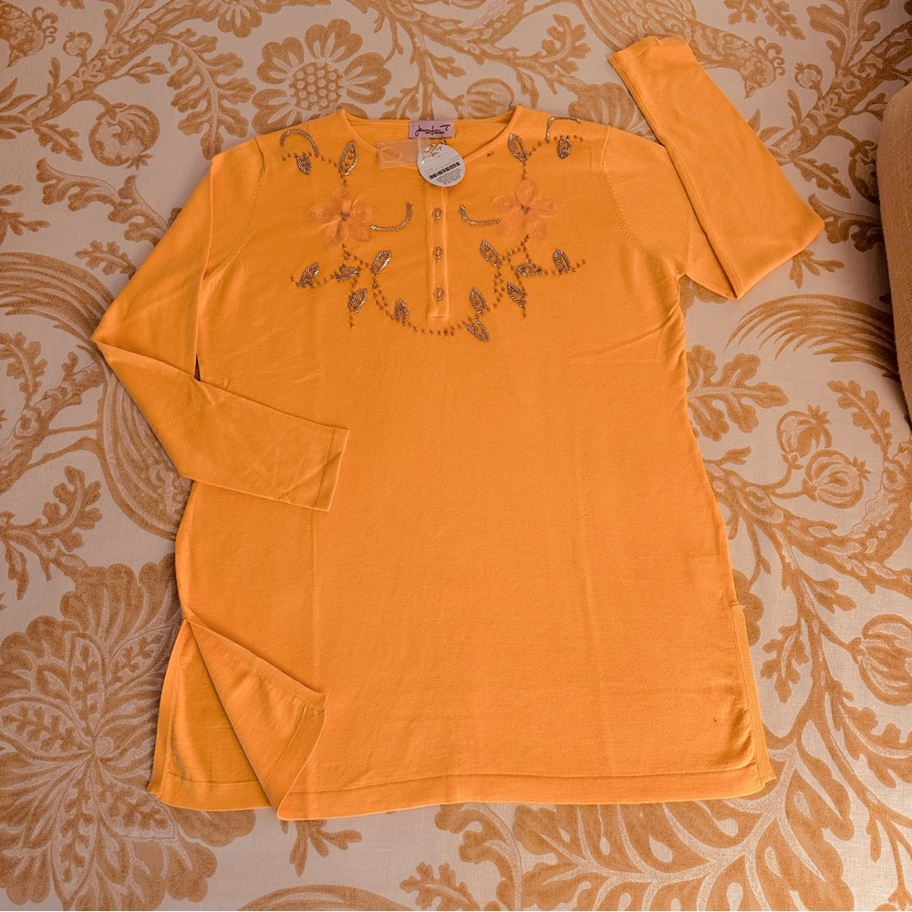 NWT Jennifer T. Lightweight Tunic Sweater